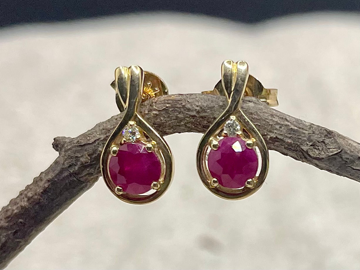 9ct Yellow Gold Ruby & Diamond Studs