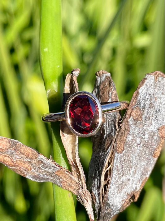 9ct Rose Gold Oval Garnet Ring