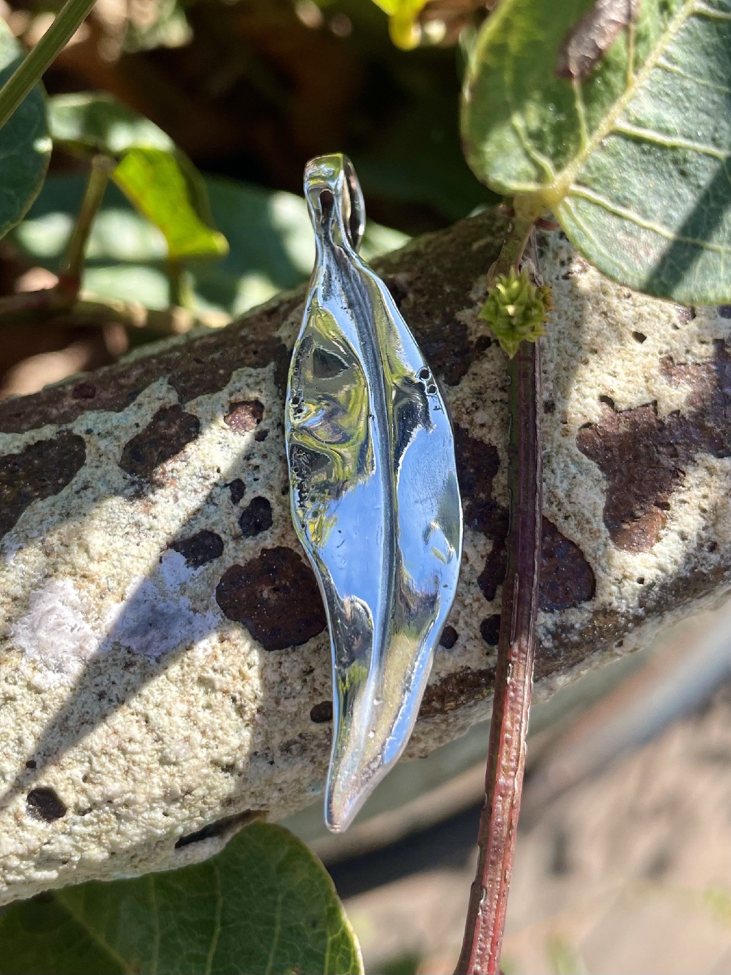 Sterling Silver Gumleaf Pendant (L7)