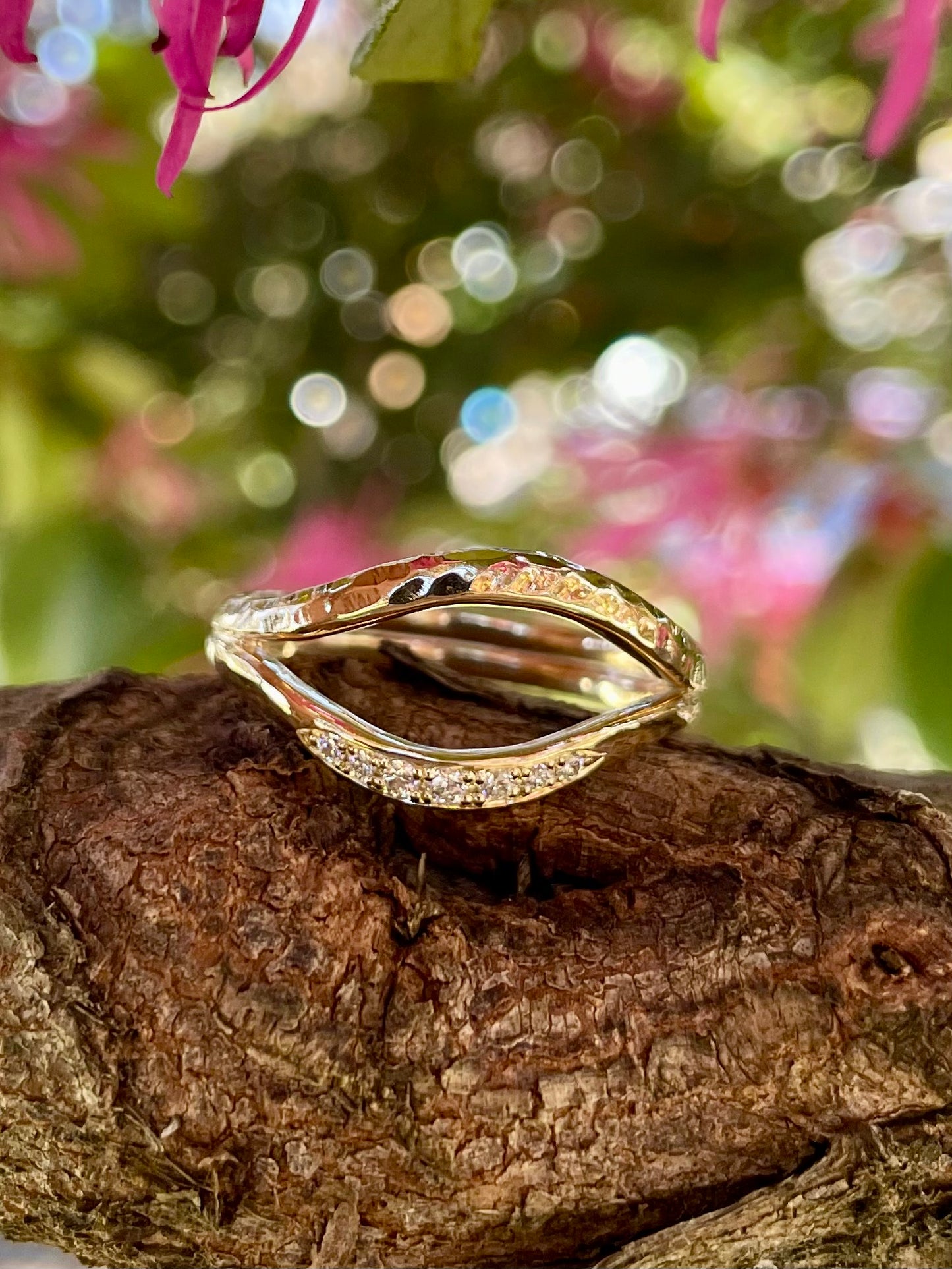 9ct Yellow Gold Diamond Split Band Ring